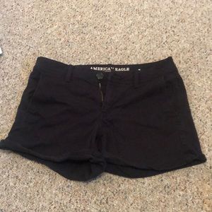 American Eagle Midi Black Khaki Short